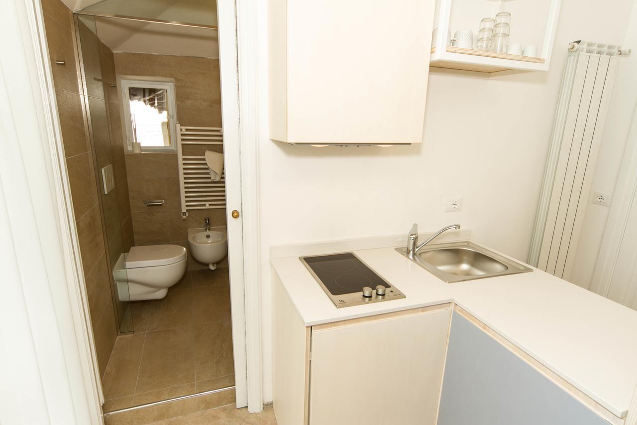 Residence Villa Ombrosa Spotorno Buitenkant foto