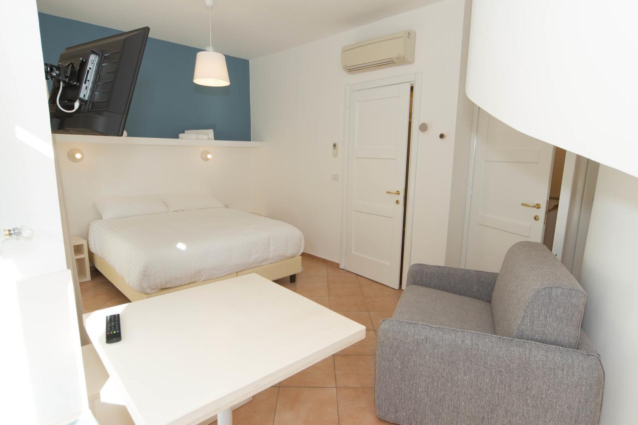 Residence Villa Ombrosa Spotorno Buitenkant foto